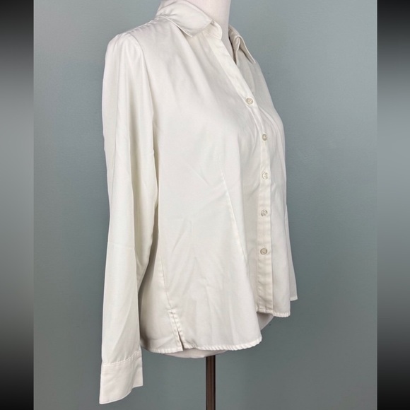 Women’s Blouse - Picture 2 of 5